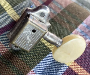 Single Vintage Framus Nylon / Classical Guitar Tuner, Bass Side, Plastic Post - Picture 1 of 5