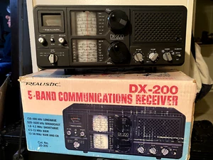Realistic 5-Band Communications Receiver DX-200: 20-205 Vintage New Open-Box NOS - Zdjęcie 1 z 11