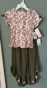 NWT $42 Retail LITTLE LASS Pink Green Floral Two Piece Pant Set Size 5T New - Picture 1 of 9