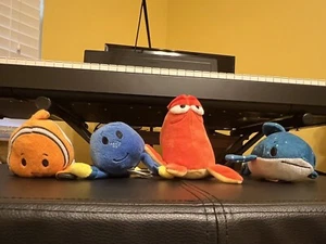 Hallmark - Finding Dory Itty Bittys Set (Nemo, Dory, Hank, & Destiny) - Picture 1 of 6