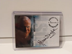 LOST SEASON ONE - A11 - KEVIN TIGHE ALS ANTHONY COOPER AUTOGRAMMKARTE - Bild 1 von 2