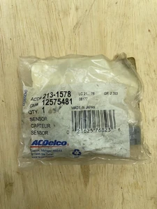 GM OEM Engine Crankshaft Position Sensor 00-05 Eldorado Seville  12575481 - NOS - Picture 1 of 3