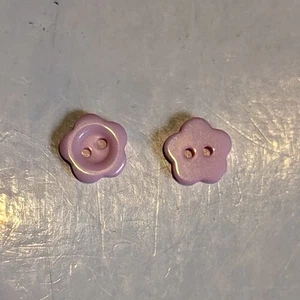 2 12mm Pale Pink flower shaped 2 Hole Plastic Button - Picture 1 of 2