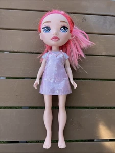 Bambola 15" MGA Rainbow Surprise Poopsie Pixie Rose con vestito capelli rosa 2019 - Foto 1 di 5