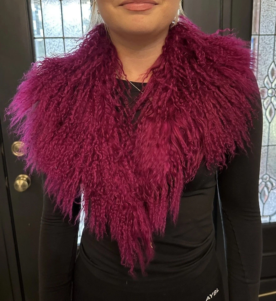 Cuello de piel de cordero real vintage para abrigos chaquetas o suéteres magenta púrpura Y2K. Foto 1 de 4