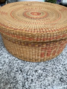 Runder handgewebter Nähkorb mit Vintage Fäden usw. HAPPY BOH - VINTAGE - - Bild 1 von 12