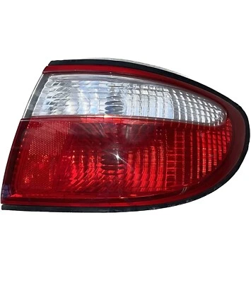 1999-2000 MAZDA MILLENIA PASSENGER RIGHT TAIL LIGHT — 第 1/2 张图片