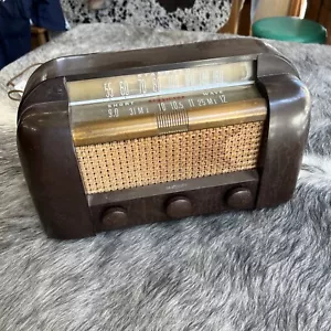 Vintage 1946 RCA Victor 66X1 Bakelite Table Tube Radio - Made in USA SHORT WAVE - Picture 1 of 10