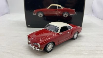 MIN241245005 Minichamps Volkswagen Karmann Ghia Coupe 1970 Red 1/24 - Immagine 1 di 4