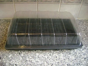 PROPAGATORE MICROGREENS TAGLIA INTERA 4 POCO PROFONDO - VASSOI SEMI - CON -FORI - e 4 -TOP - Foto 1 di 12