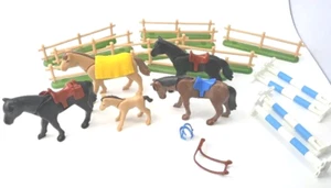Geobra Playmobil Lot Horses Jumping Rails Fence Equestrian Country Ranch Vtg - Picture 1 of 11
