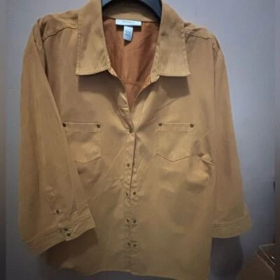 Blusa Dressbarn gamuza como botón a presión mostaza 22/24 Western Old Money Heritage Foto 1 de 4