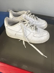 Nike Boys Men’s Air Force 1 LE DH2920-111 White Casual Shoes Sneakers Size 6Y - Picture 1 of 7