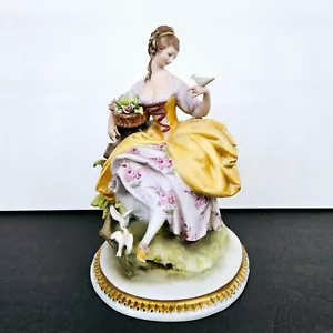 Statuina porcellana ragazza e colomba Capodimonte vintage di Giuseppe Cappé Italia - Foto 1 di 14