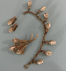 Conjunto de Joyería Vintage Broche Pin Pulsera Clip-0n Pendientes Cuentas Blancas con Tono Dorado - Imagen 1 de 5