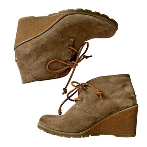 Sperry Top-Sider Stella Prow Ankle Bootie Tan Suede Rubber Wedge Heel Women's 8 - Picture 1 of 8