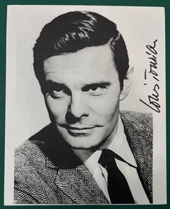 SIGNED CELEBRITY PHOTO: Louis Jourdan - Octopussy - Gigi - Can-Can - 1921-2015 - Picture 1 of 4