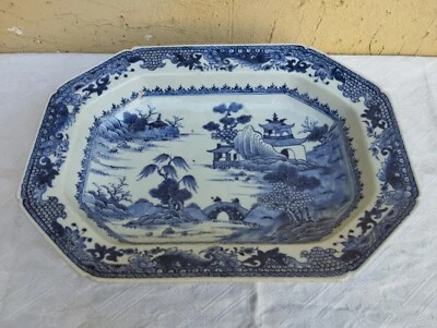 Antique Plat De Service En Porcelaine Chinoise Blanc-Bleu Période Qianlong Peint - Photo 1/4