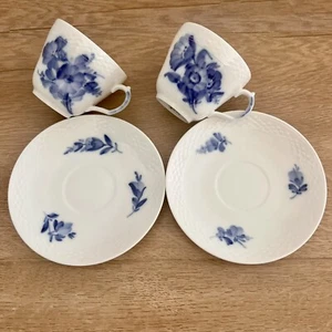 2 Sets Vintage 1962s Royal Copenhagen 10/8046 - Blue Flower Braided Cup & Saucer - Picture 1 of 7
