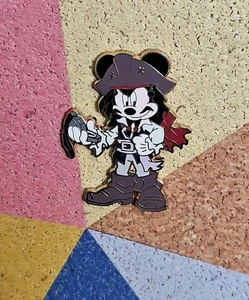 Disney pin 67651 Pirates of the Caribbean Mickey Mouse Jack Sparrow compass ride - Picture 1 of 2