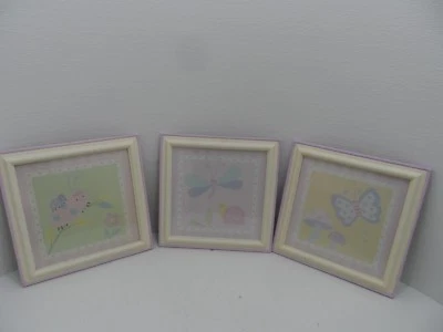 KidsLine Gossamer Wings pastel mariposa, caracol, ladybug 3 cuadros de pared 12x12 Foto 1 de 4