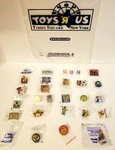 Konvolut 28 neue Toys R Us Pins Vintage. Unikat. Geoffrey Pin TRU Kids Times Square - Bild 1 von 5