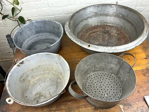 4 Pc Kitchenware Lot ~ 2 Graniteware Pots, Lg Tin Bowl & Tin Colander, RePurp!!! - Picture 1 of 19