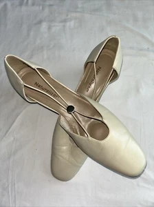 Women’s Cream Naturalizer Dress Shoes With Block Heel Size 11M - Picture 1 of 21
