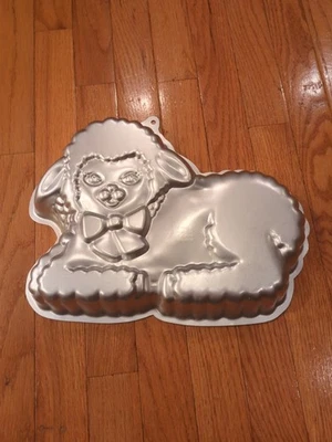 Wilton 1990 Lamb Cake Pan Mold 2105-2515 - Baby Shower / Birthday - Image 1 of 3