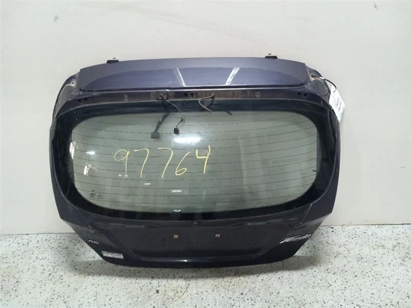 Ford Fiesta 2011-2019 cubierta portón trasero carcasa Foto 1 de 4