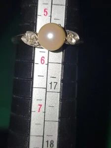 10k White Gold Pearl Ring with Diamond Heart Accents size 5.5 - Picture 1 of 11