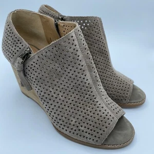 Lucky Brand Womens Beige Wedge Heels Sz 8 Boho Dress Shoes Tan Zip Up GUC - Picture 1 of 8