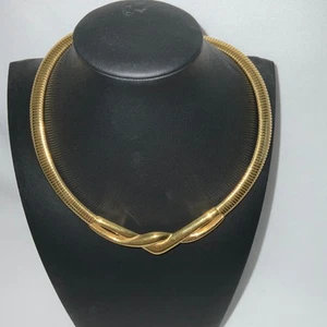 Vintage Monet Omega Chain Womens Gold Tone Stretch Snap Clasp Necklace Signed - Picture 1 of 9