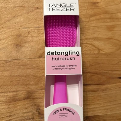 Cepillo desenredante Tangle Teezer para cabello fino y frágil (rosa fuerte) Foto 1 de 3