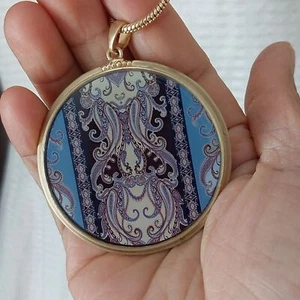 Chico's Reversible Two Face Pendant Purple / Paisley Print Gold Tone Necklace - Picture 1 of 7