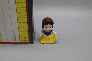 Disney Snow White & 7 Dwarfs 3-D Bubble Chunky Pendant Keychain - Picture 1 of 6