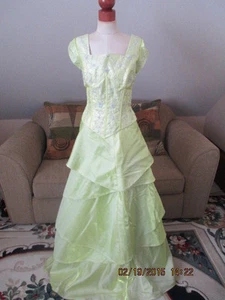 2 piece Prom Special Occasion Dress Size 10 - Picture 1 of 4