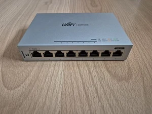 Ubiquiti UniFi Switch 8 Port - US-8 (Non-PoE) - PoE Passthrough - Photo 1/4
