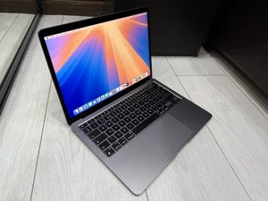 Apple MacBook Air Retina 13.3" 2020 512GB SSD 16GB Ram 8C CPU 8C GPU M1 - Grey - Afbeelding 1 van 16