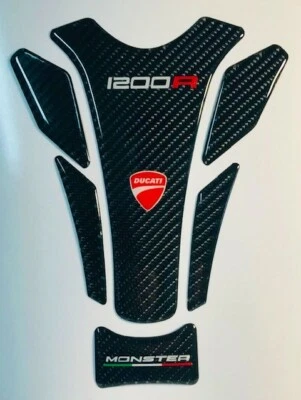 Protezione serbatoio DUCATI 1200R MONSTER in fibra di carbonio - Immagine 1 di 4