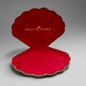 Vintage Pacific Pearls Clam Shell Jewelry Presentation Display Box Case - Picture 1 of 9