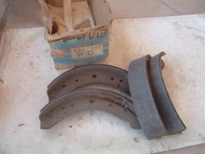   ZAPATOS FRENO DELANTEROS 1960 1961 1962 1963 1964 VOLKSWAGEN BUG AND KARMANN-GHIA VW Foto 1 de 2