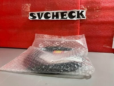 STI T3008-12 OMRON Limit Switch No Actuator 2N/C+1N/O 44524-9305 5 M CABLE - Image 1 of 4