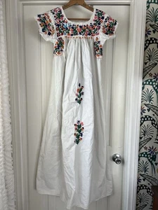 Vtg 70s Oaxaca Huipil Embroidered Cotton Maxi Dress Peasant Ethnic Boho S - Picture 1 of 12