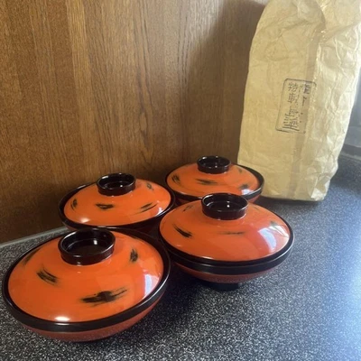 Juego de 4 cuencos de sopa lacados Wajima de madera Urushi con tapas tradicionales Foto 1 de 4