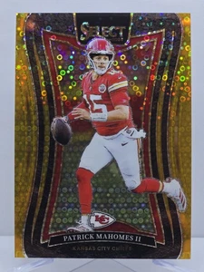 Discoteca dorada Select Patrick Mahomes II 2024/10 #388 NIVEL DE SUITE SSP - Imagen 1 de 6