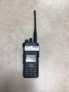 Motorola XPR7550e Two-way Radio - Photo 1/2