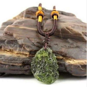 Natural Green Czech Moldavite Meteorite Impact Pendant Necklace Chakra Healing - Picture 1 of 12