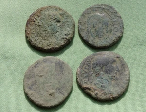 Lot von 4 ungereinigt Römische Münzen AE AS (1-2 Jhdt), Augustus und mehr - Bild 1 von 4