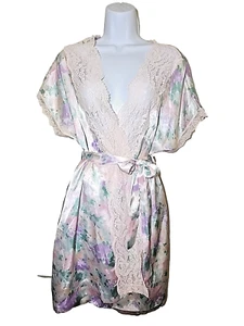 Vintage Vanity Fair Shiny Satin Floral Pastel Robe Heavy Lace Short Sash USA M - Picture 1 of 13